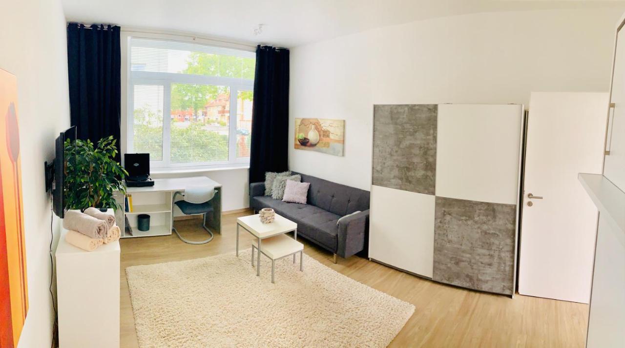 Moderner Bungalow, 20 Minuten Bis Hannover City, 24H Check-In Apartment Garbsen Luaran gambar